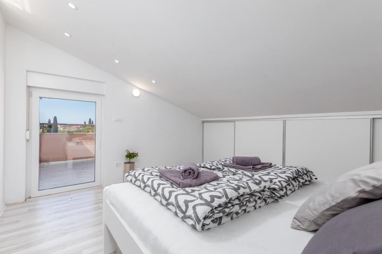 Apartman Knezevic A Fažana Exterior foto