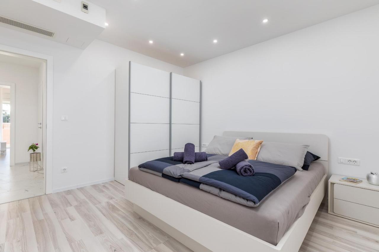 Apartman Knezevic A Fažana Exterior foto