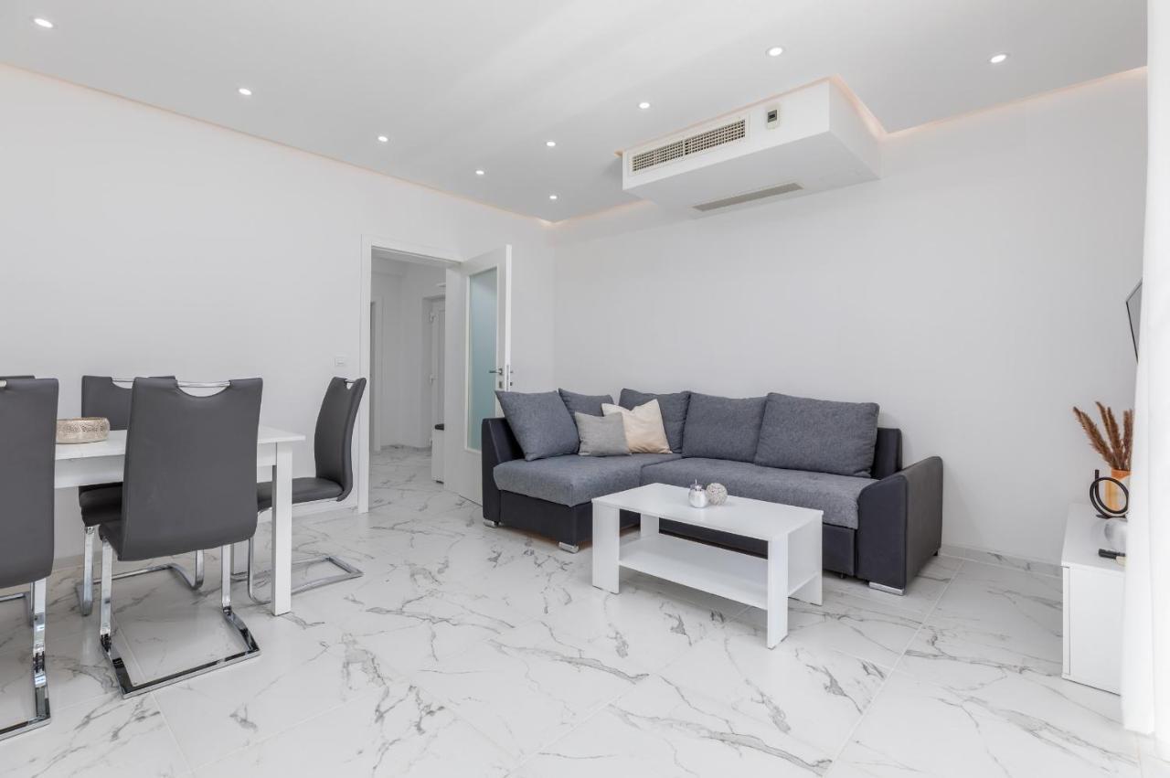 Apartman Knezevic A Fažana Exterior foto